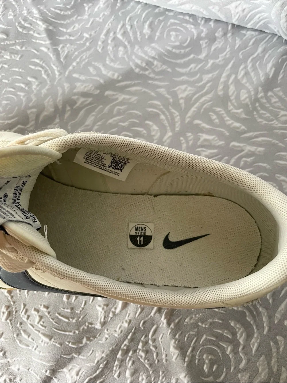Nike classic low